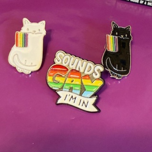 PRIDE Gay enamel pins - Picture 1 of 1